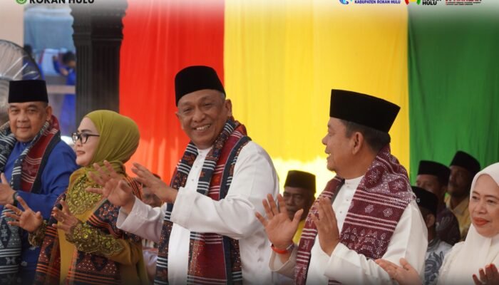 Pererat Silaturahmi, Bupati Anton Hadiri Reuni Akbar ke-3 Keluarga Besar Ompung Naihubu di Kubu Baru