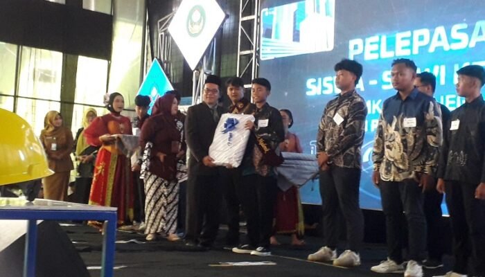 GEBRAK! 551 Siswa Lulus 100 Persen, SMK Yosonegoro Magetan Siap “Lempar” SDM Tangguh ke Industri dan Kampus Top