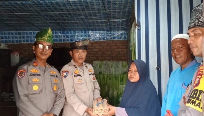 Program JALUR Hadir di Tambusai Tengah, Polsek Tambusai Salurkan Bantuan Sosial untuk Warga