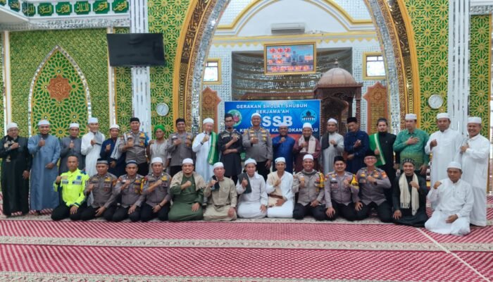 Polsek Kepenuhan Perkuat Sinergi Kamtibmas Lewat Sholat Subuh Berjamaah, Gaungkan Kampung Tangguh Anti Narkoba