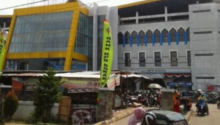 Pasar Modern Pasir Pengaraian Tuai Keluhan, Pengelola Diminta Segera Berbenah