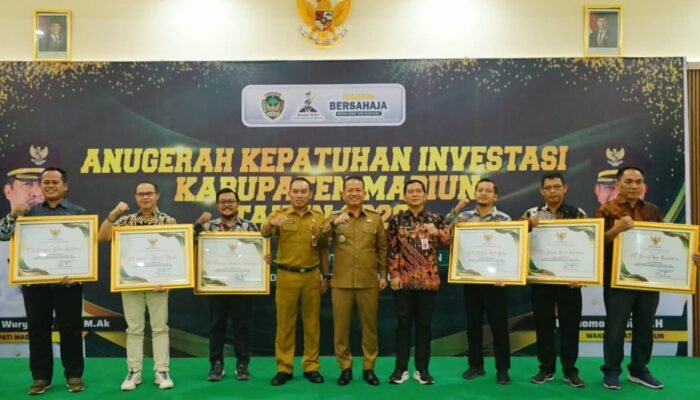 Pemkab Madiun Beri Penghargaan Perusahaan Patuh, Realisasi Investasi Tembus 90 Persen